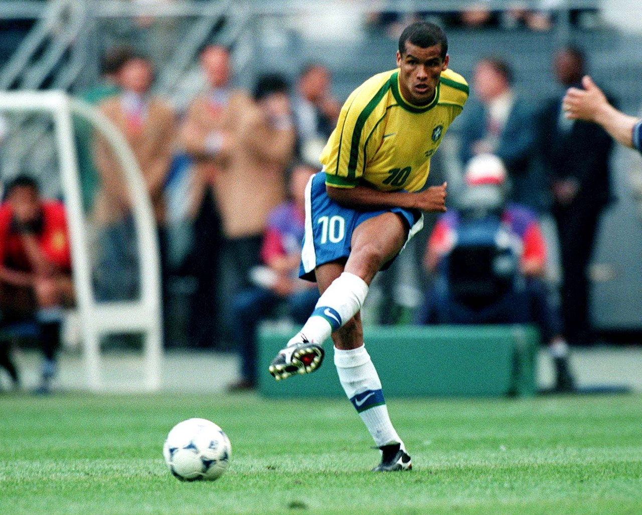 也让人对他 也让人对他