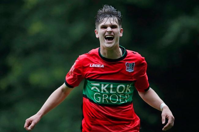 他不仅助攻 他不仅助攻