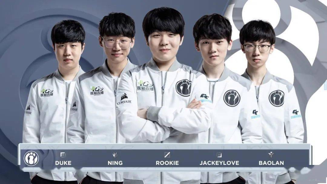 守型中场 守型中场